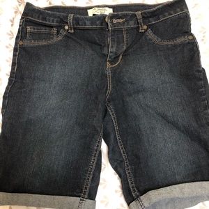 Cropped Bermuda shorts